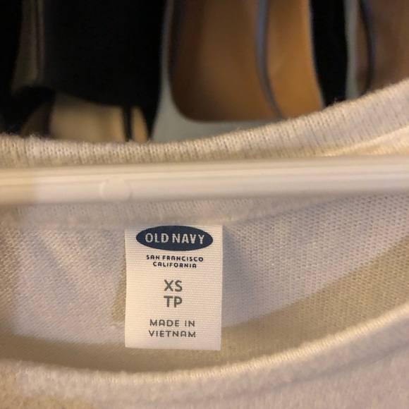 Old Navy XS white top - Picture 3 of 4